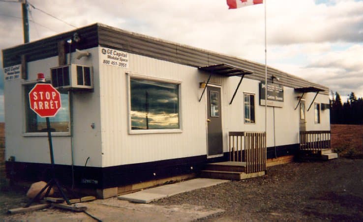 Four Falls Border Crossing